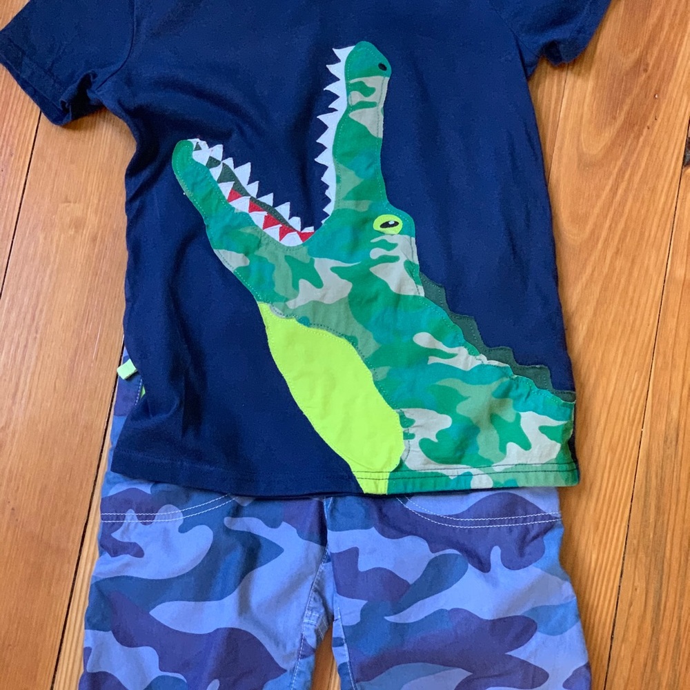 Mini Boden Croc Camo Tee and Adventure Shorts